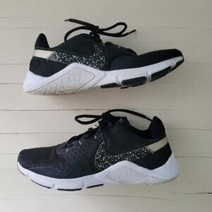Nike Legend Essential 2 Training Shoe Womens 7.5 Black White Sneakers